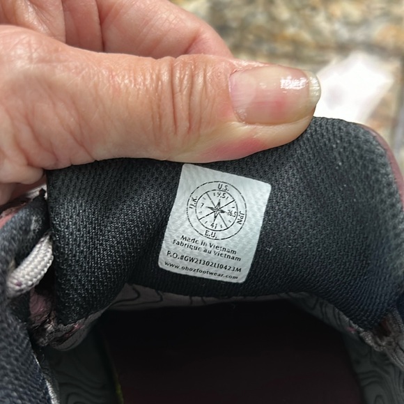 Women’s OBOZ hiking shoes, size 9 1/2 - Picture 6 of 8